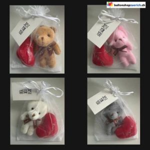 Säckchen mit “JUST FOR YOU” Kärtchen und Bär Plüschtier Teddybär Stofftier und rotes Her